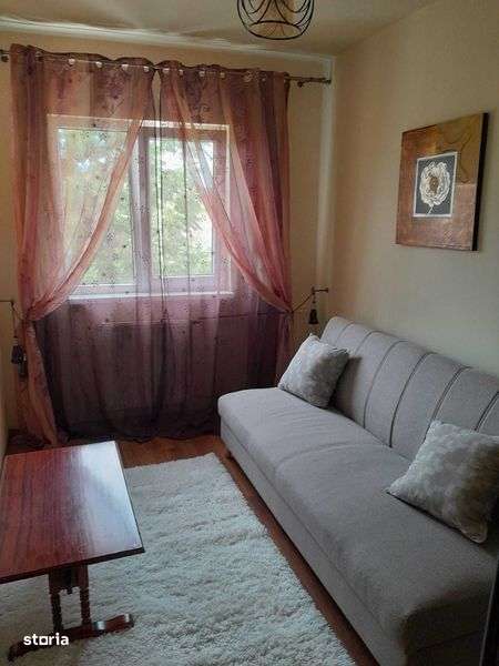 Inchiriez apartament, 3 camere, zona Paltinis, Ploiesti - Imagine principală: 4/5