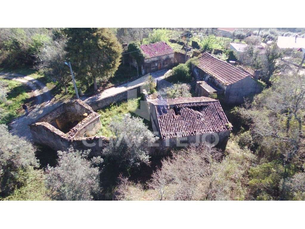 Casas antigas em pedra, com projeto aprovado, a 20 minutos do Rio Z... - Grande imagem: 2/33