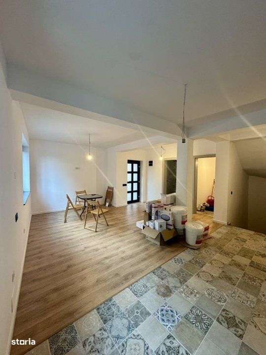 Vila tip duplex, totul nou, curte, 4-5 camere, Cartier Gruia - Imagine principală: 4/19