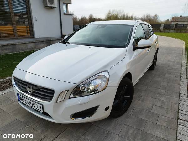 Volvo V60 T4 R-Design Summum - 3