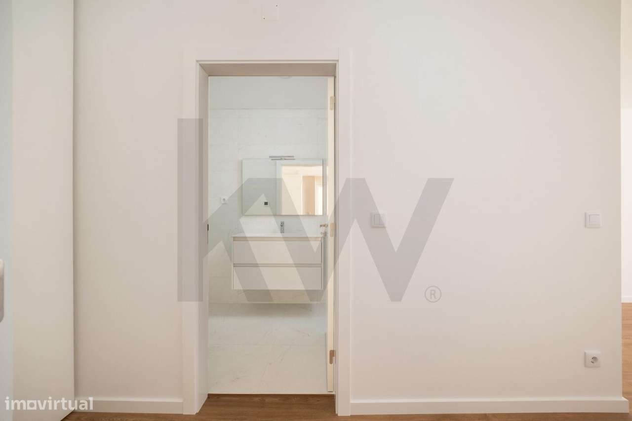 Luminoso Apartamento T2 NOVO com Terraço e Garagem Fechada — Quinta de-10