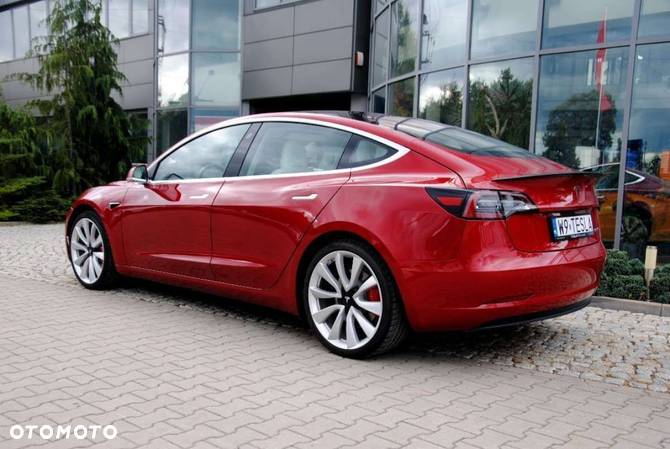 Tesla Model 3 - 3