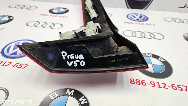 Volvo V50 2003-2007 Lampa Tył Prawy Lampa Tylna Prawa Kompletna Europa 30698921 - 15