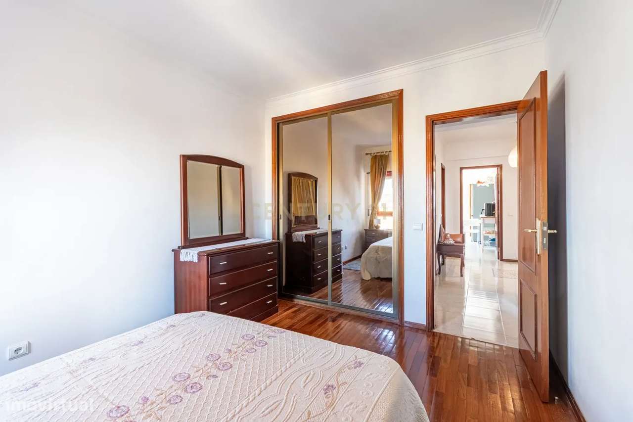 Excelente apartamento T2, com 2 elevadores em Loures.-19