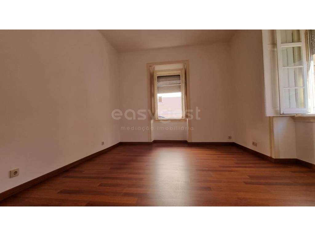 R/C de Moradia com Logradouro na Ajuda - 135m²de área bruta privati... - Grande imagem: 5/21