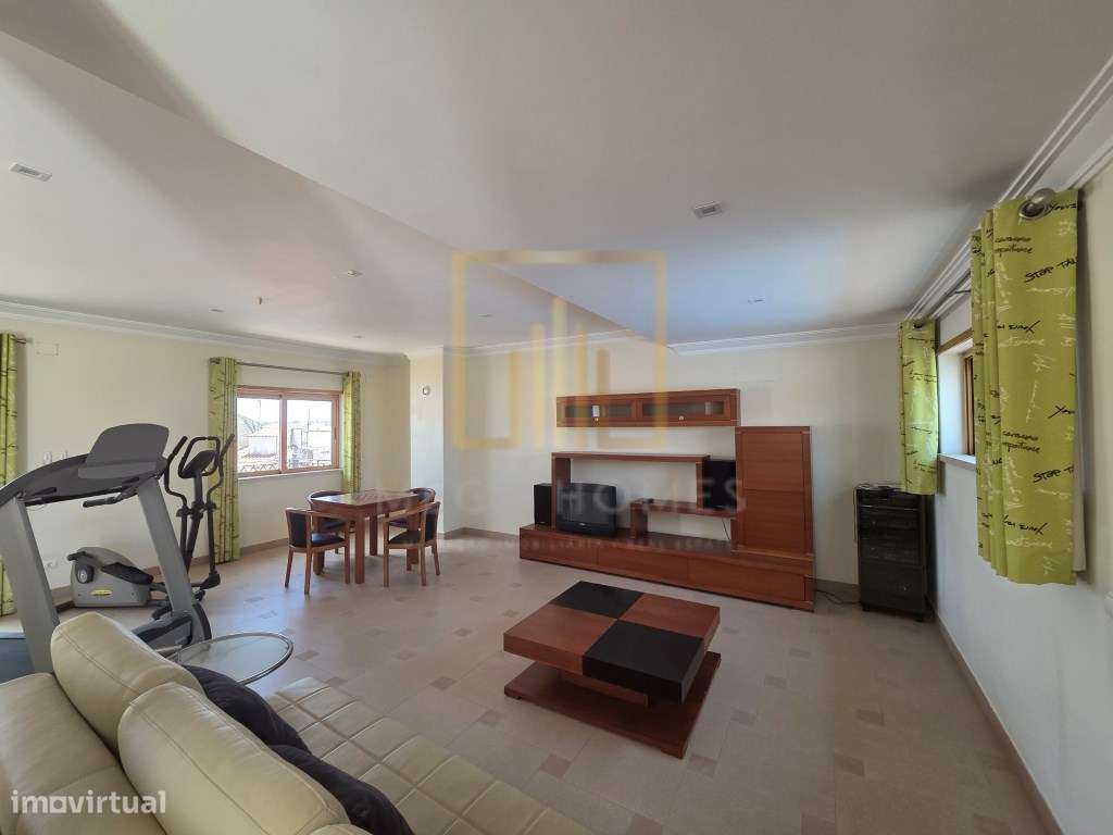 Moradia T5 com piscina + Apartamento T3, em centro de Lagoa (Algarve)-44