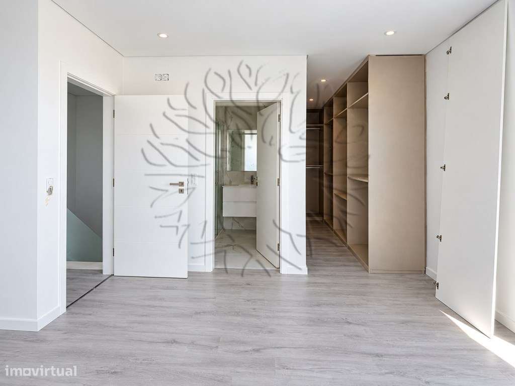 Duplex Novo com Amplos Terraços, Suite, Cozinha em Open Space-24