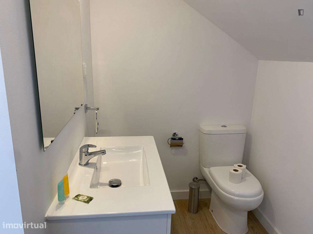 Apartamento com 5 quartos - localizado em Alameda Lisbon - Grande imagem: 5/10