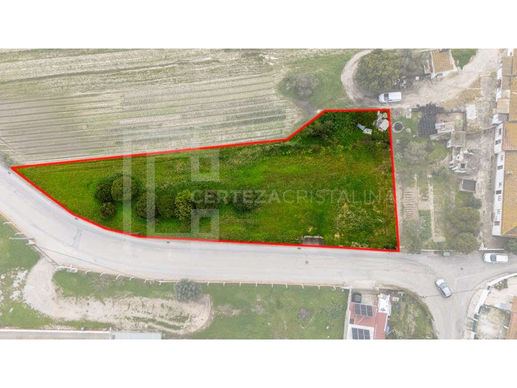 Terreno de 1.210 m² em zona tranquila na Gâmbia-Pontes-Alto da Guer... - Grande imagem: 2/13