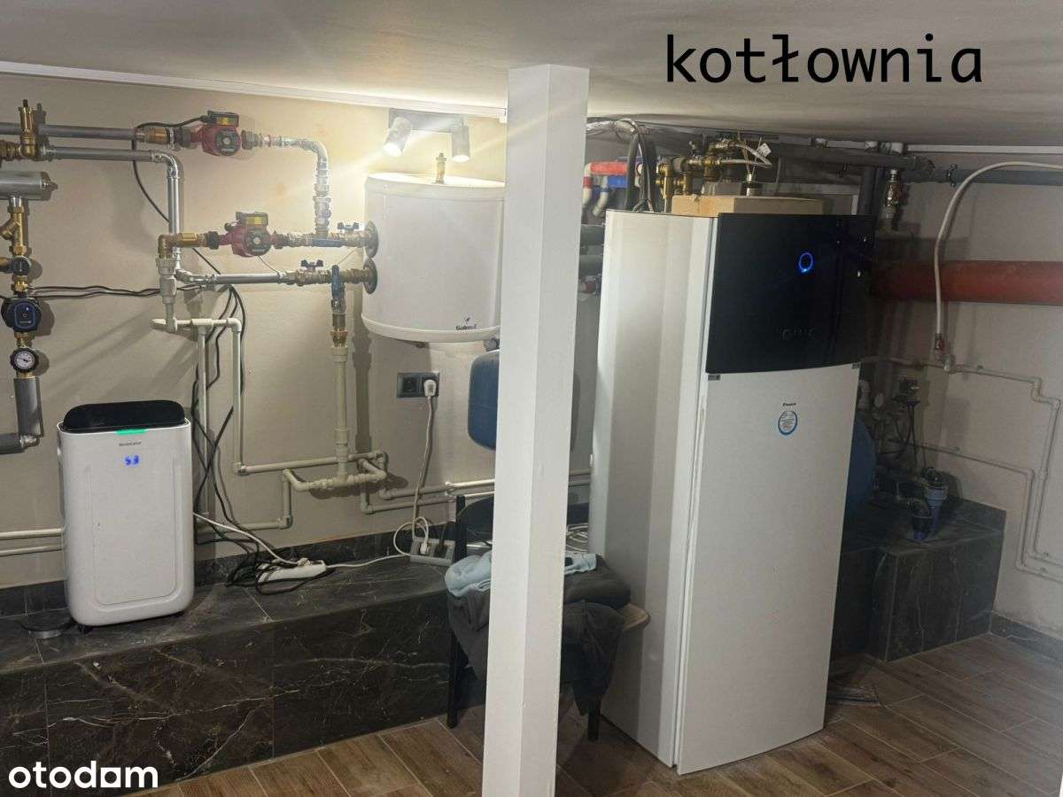 Dom na granicy Konstancina Bezpośrednio-15