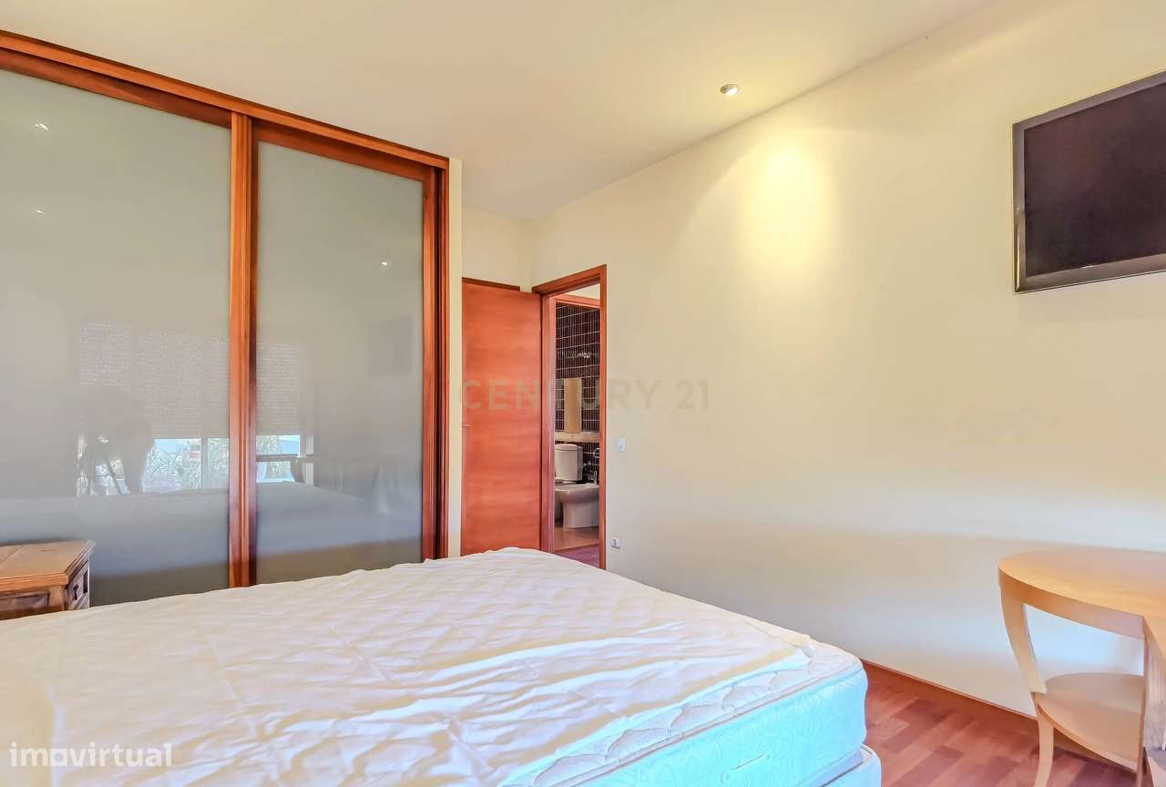 T2 duplex no Amial com 120 m2 + 97m2 de terraço - Grande imagem: 4/43