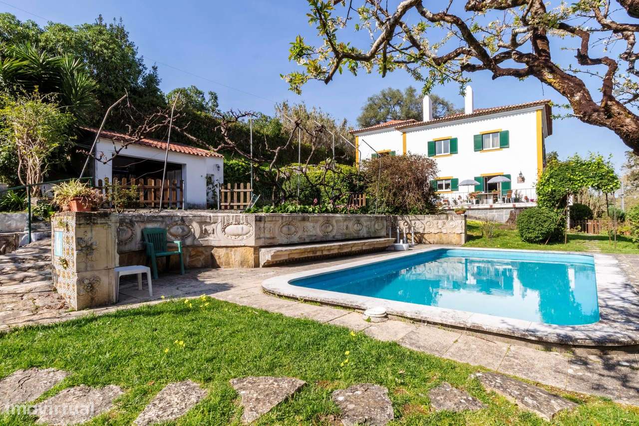 Moradia T6 c/ Terreno de 1600m2 c/ Piscina, Garagem e Anexos em Colare-19