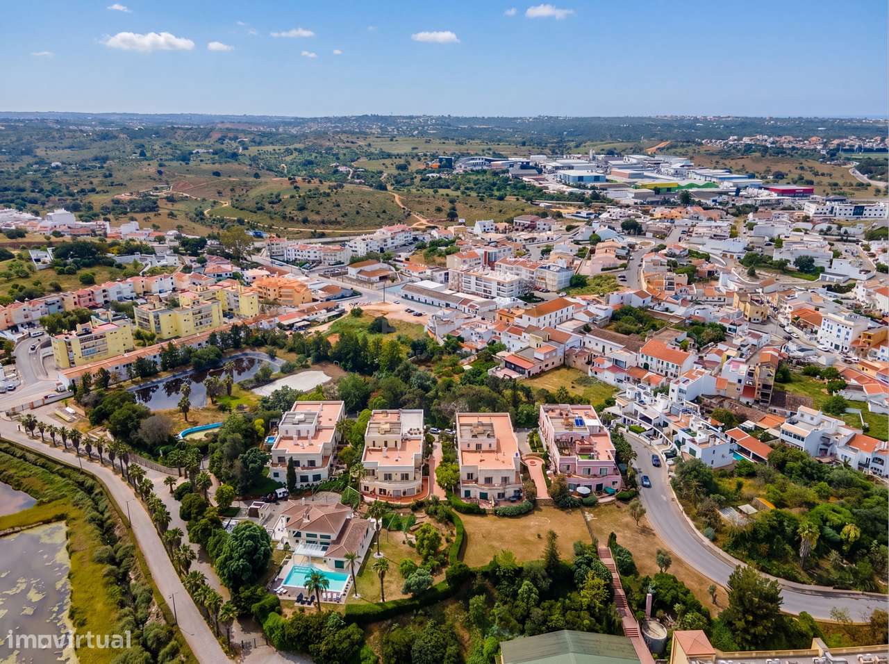 Apartamento T2 Moderno com Rooftop Privado & Vistas Panorâmicas-29