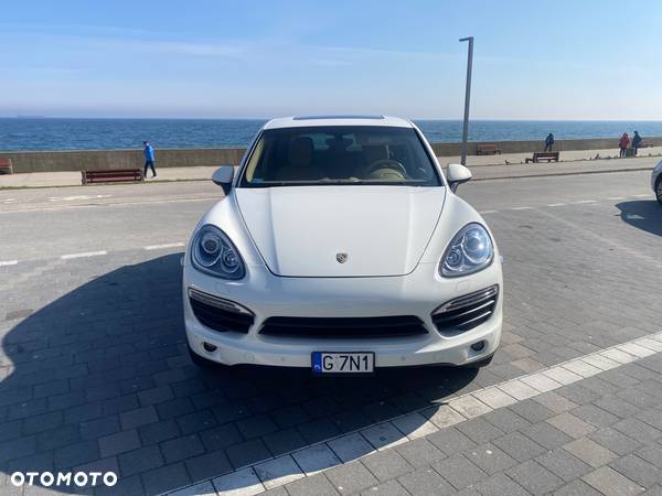 Porsche Cayenne Standard - 2