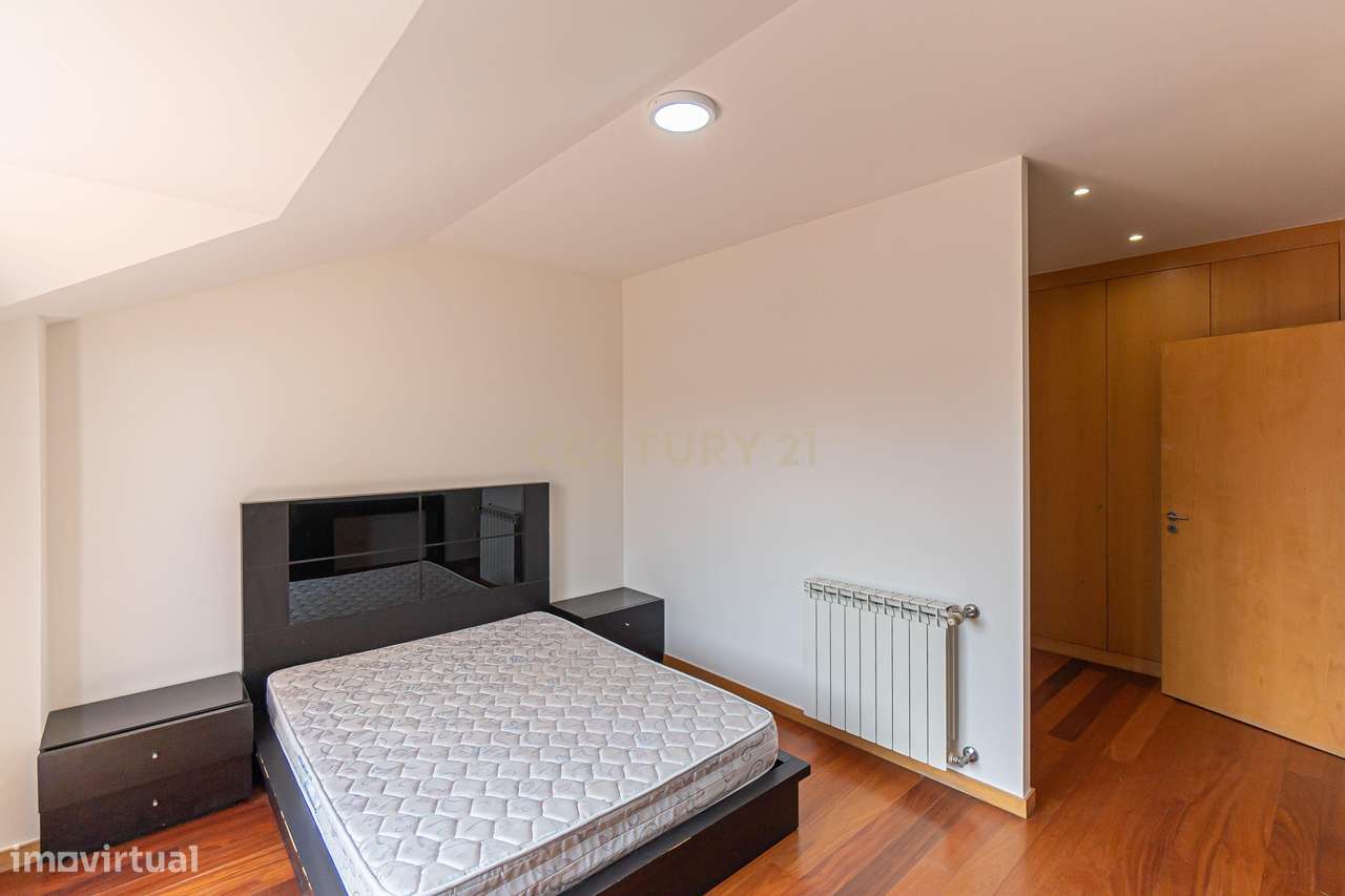 T3 Duplex junto ao Hospital de São João-26