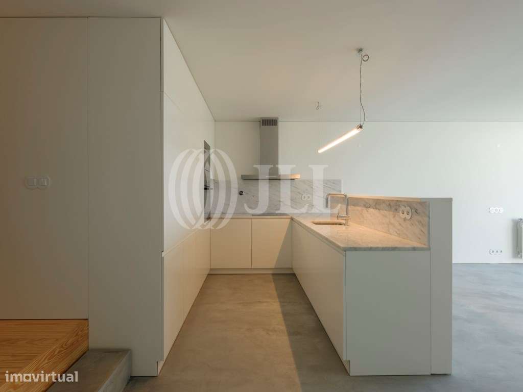 Moradia T4, com jardim, na Foz do Douro, no Porto - Grande imagem: 3/19