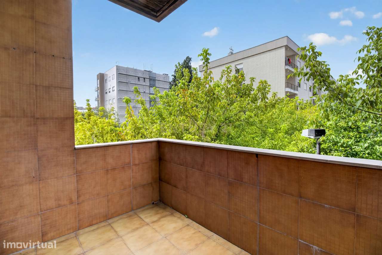 T3+1 com Garagem Fechada e Elevador | Lomar – Braga-23