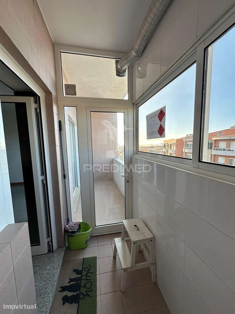 Elegante Apartamento T3 no Mindelo com Excelente Luminosidade - Grande imagem: 5/25