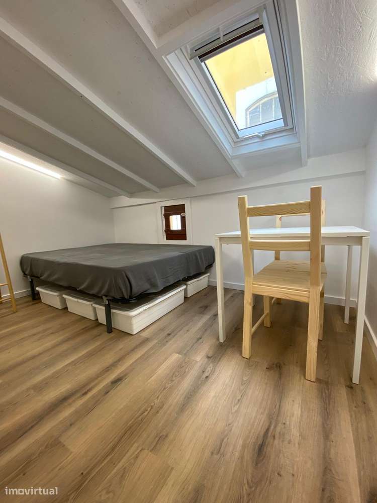 Excelente Prédio remodelado junto à Praça do Comercio-11