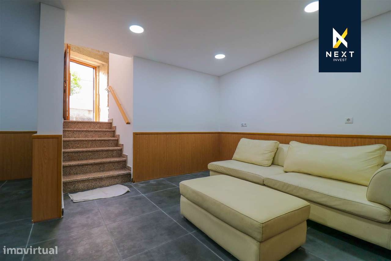 Moradia Remodelada T3 + 1 com garagem fechada-21