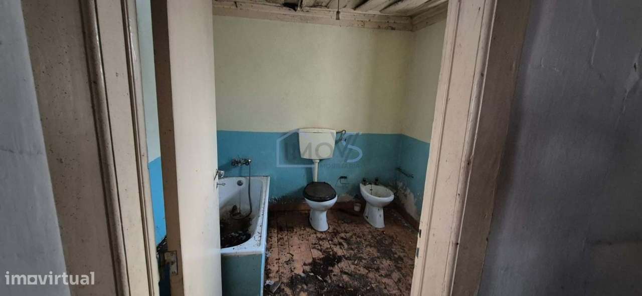 Moradia T2 para Recuperar com Terreno de 4.080 m² | Ferreira do Zêzere-21