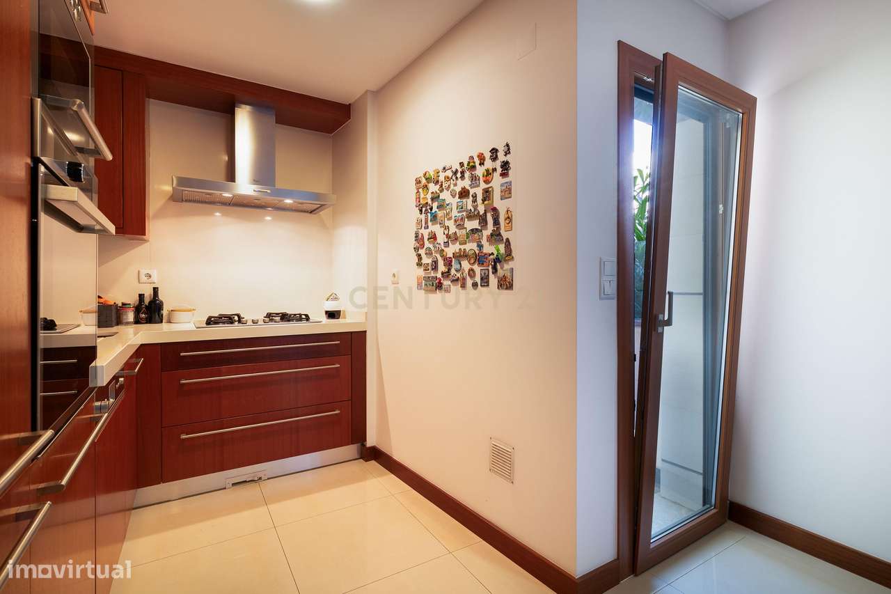 Apartamento T1 nas Colinas do Cruzeiro com Arrecadação e Parqueamento-13
