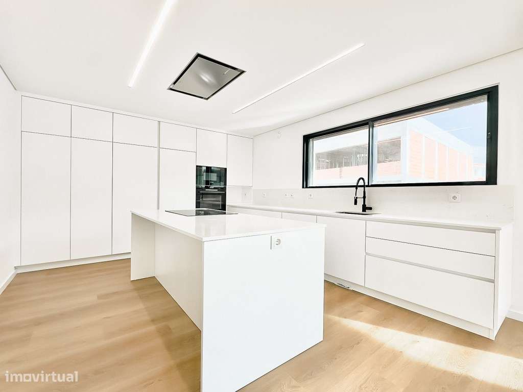 Moradia T3 em Murches com Garagem Box, Jardim e Piscina - Grande imagem: 3/37