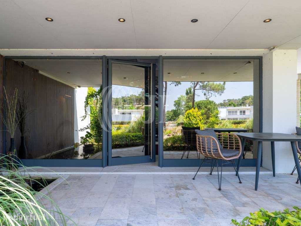 Moradia T5 com piscina, na Herdade da Aroeira, Almada-40