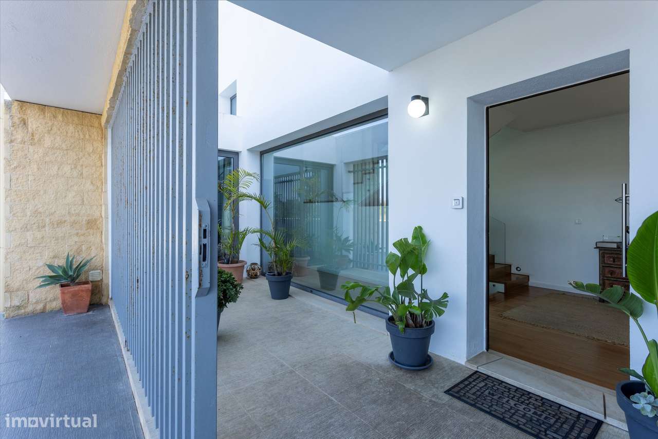 Moradia T3+2 na Ericeira Santo Isidoro, piscina e vista mar - Grande imagem: 4/48