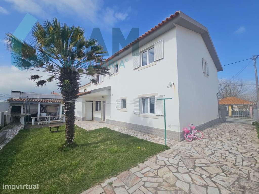 Moradia T4 com jardim e garagem na Silveira Torres Vedras - Grande imagem: 2/31