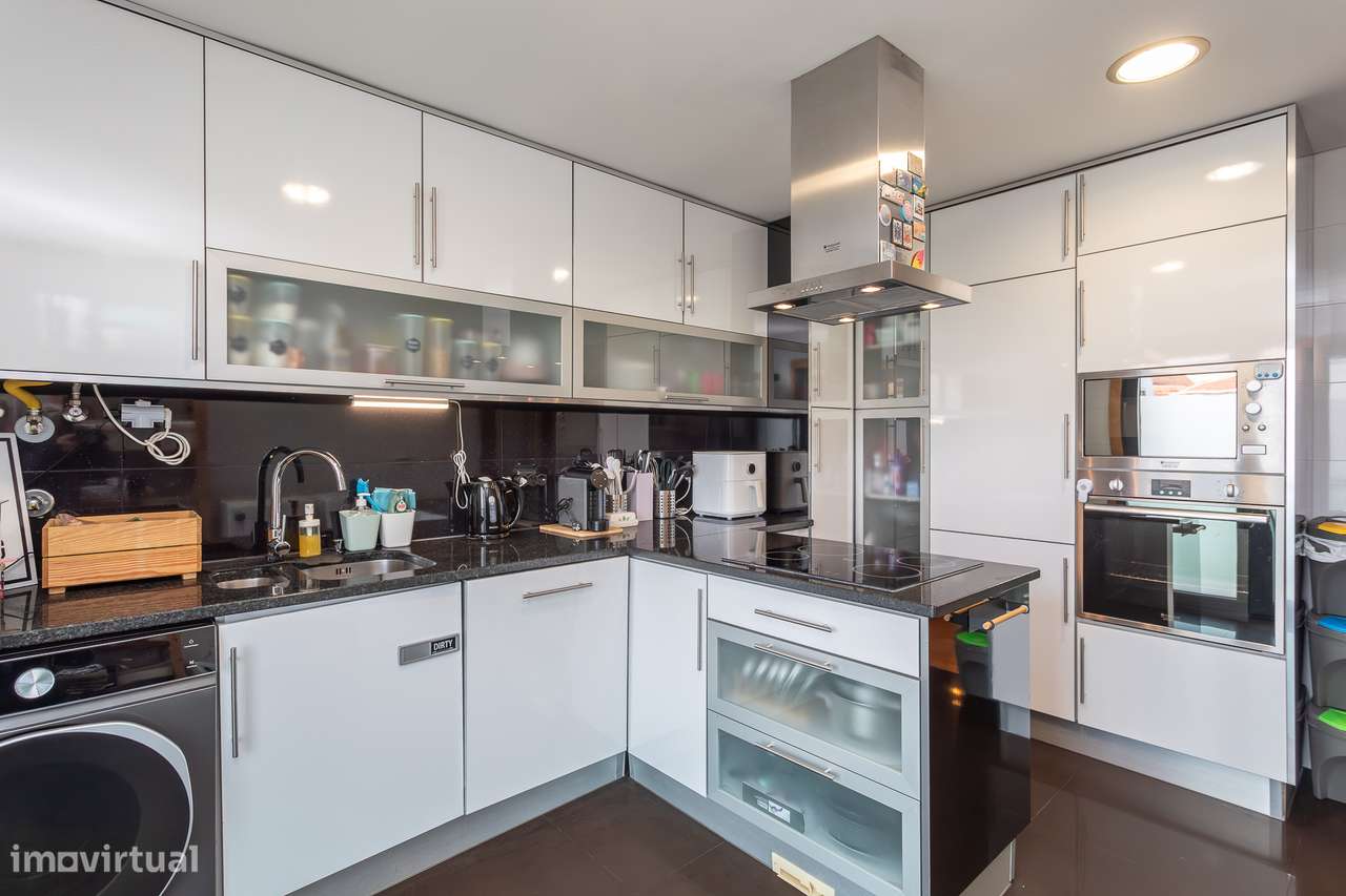 Apartamento T3 em Condomínio Privado – Abrunheira-22