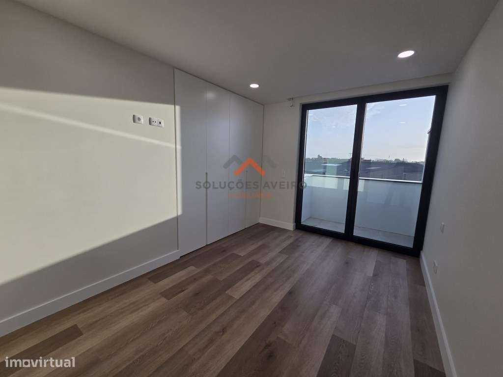 Moradia T4 a 1km das Glicinias!-36