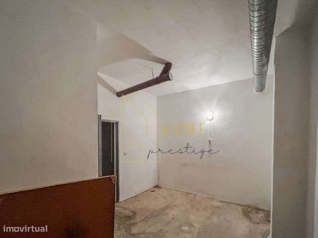 Fantástico Apartamento T2 Remodelado no Monte da Caparica-22