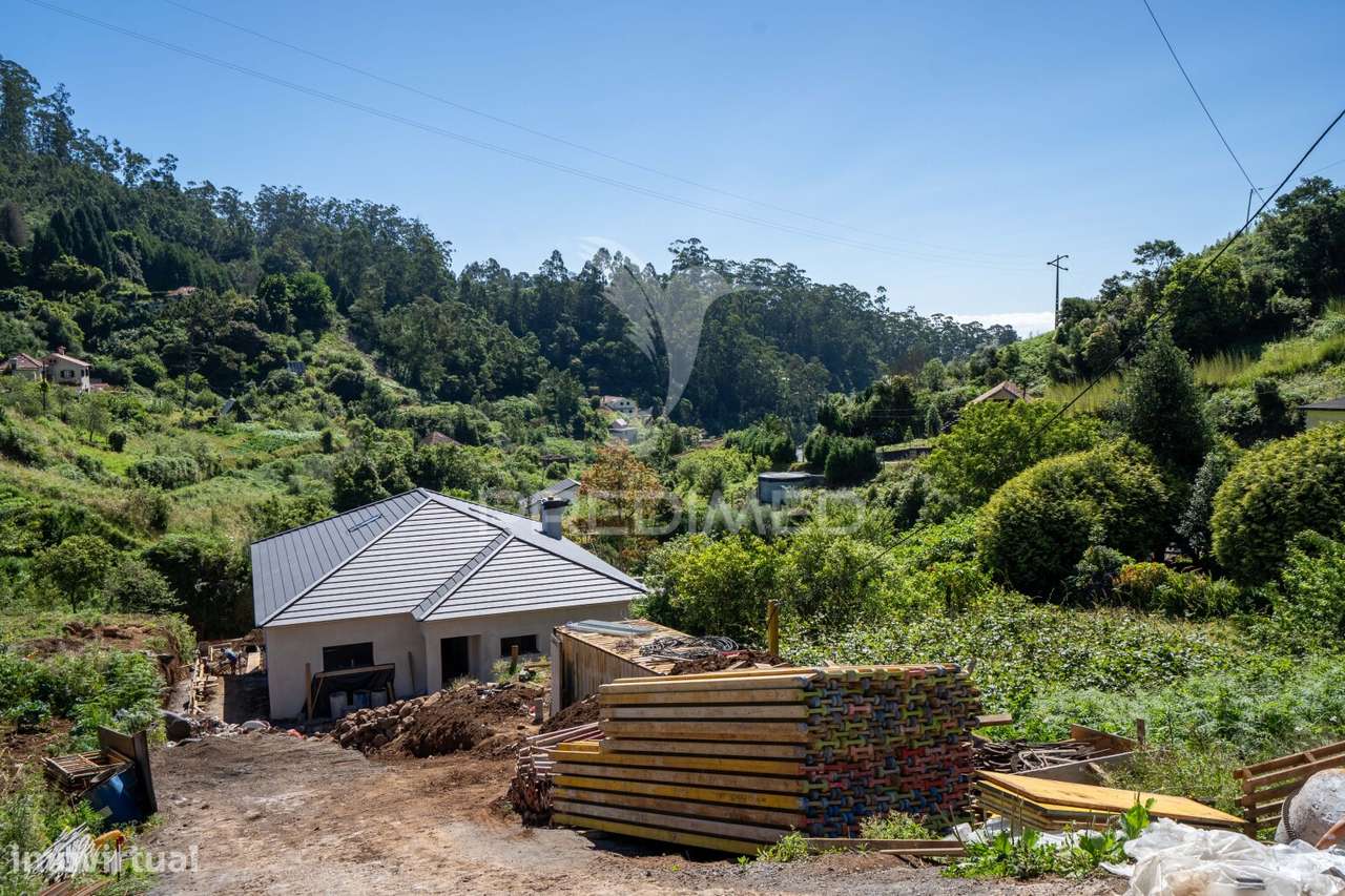 Moradia T3 em construção no Santo António da Serra - Grande imagem: 5/30