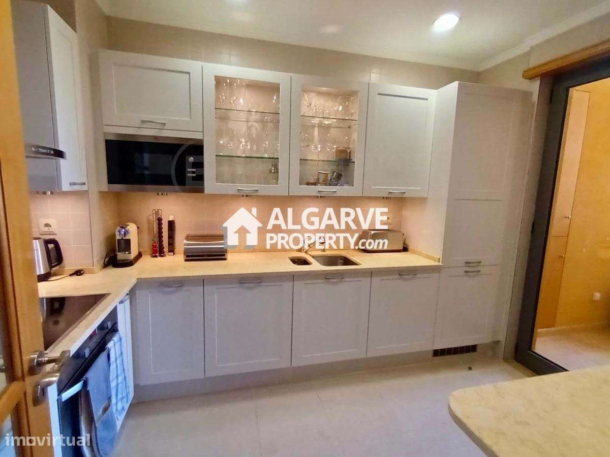 Apartamento T3 de Luxo Junto ao Campo De Golfe Victoria em Vilamoura,-2