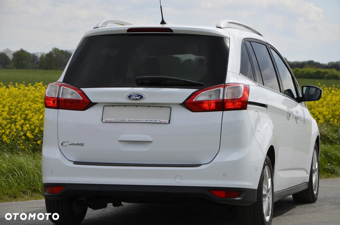 Ford Grand C-MAX - 13