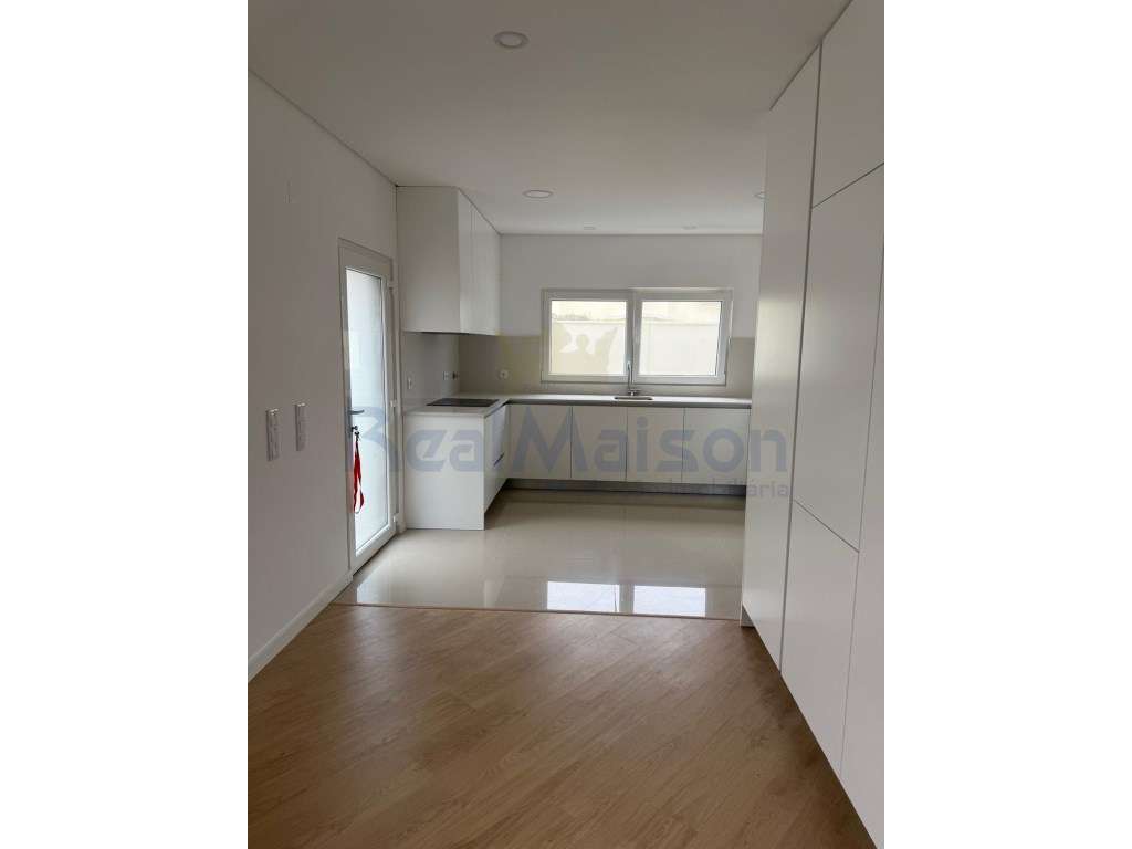 Fantástica Moradia T3 - S.Domingos de Rana - CONSTRUÇÃO NOVA-9