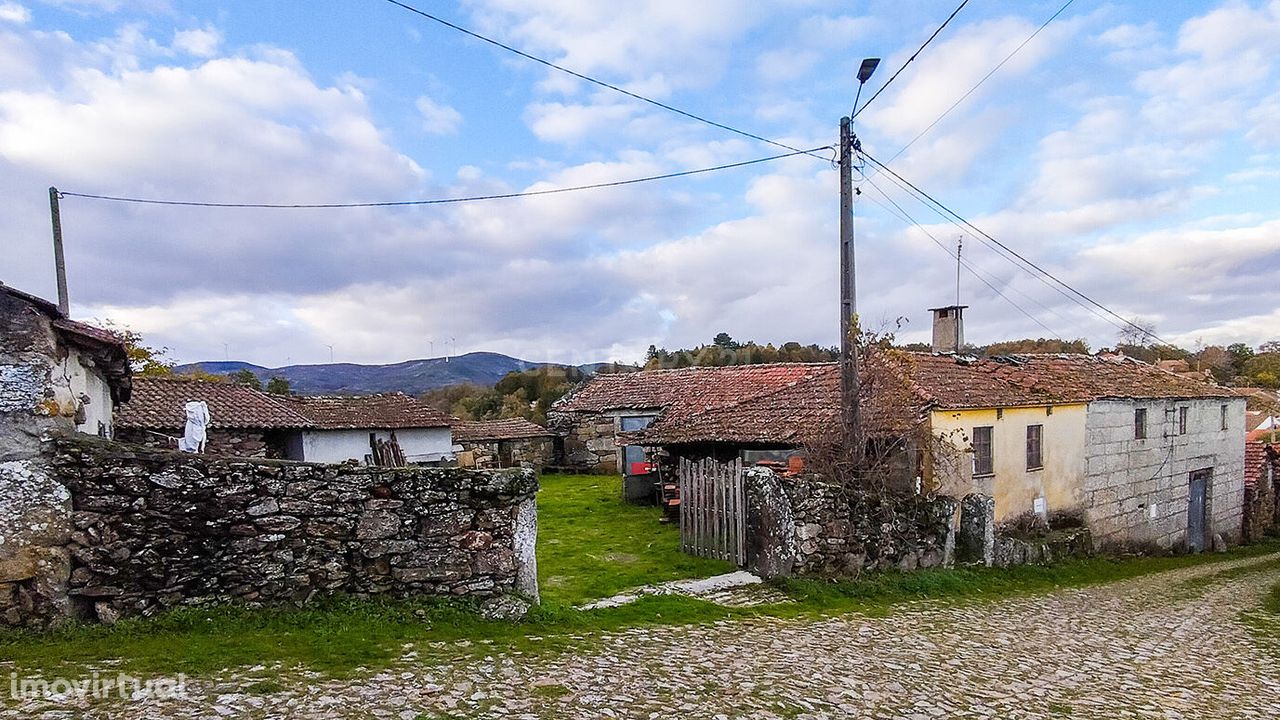 Casa de aldeia para reabilitar