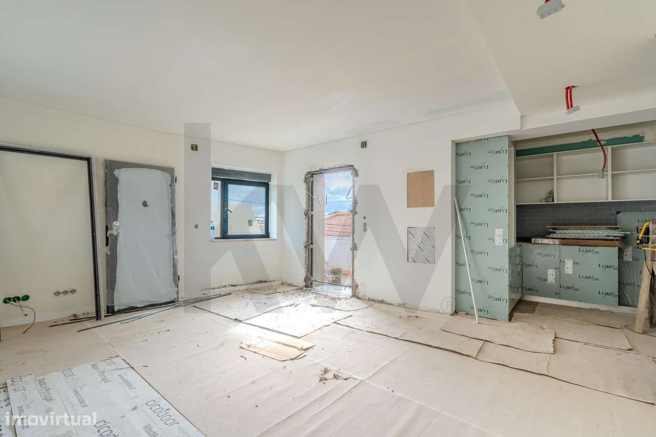 T2 com Acesso a Terraço e Áreas Generosas. O Seu Refúgio com Vista - Grande imagem: 4/27