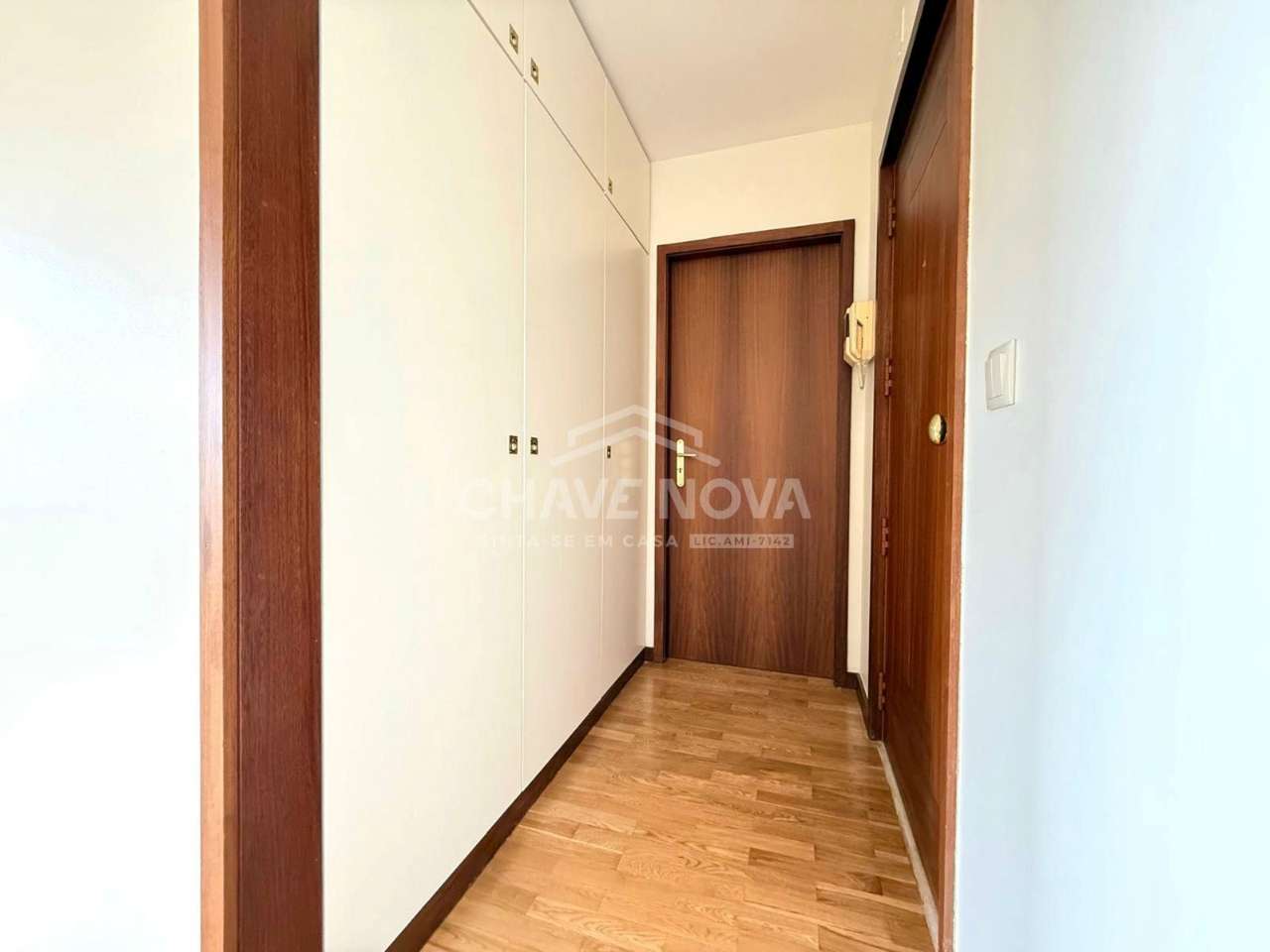Apartamento T2 Recuado com Terraços, Rua de Constituição - Grande imagem: 5/24