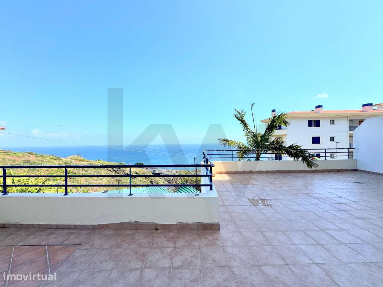 Apartamento T2 disponível para arrendamento no Caniço - Grande imagem: 2/22