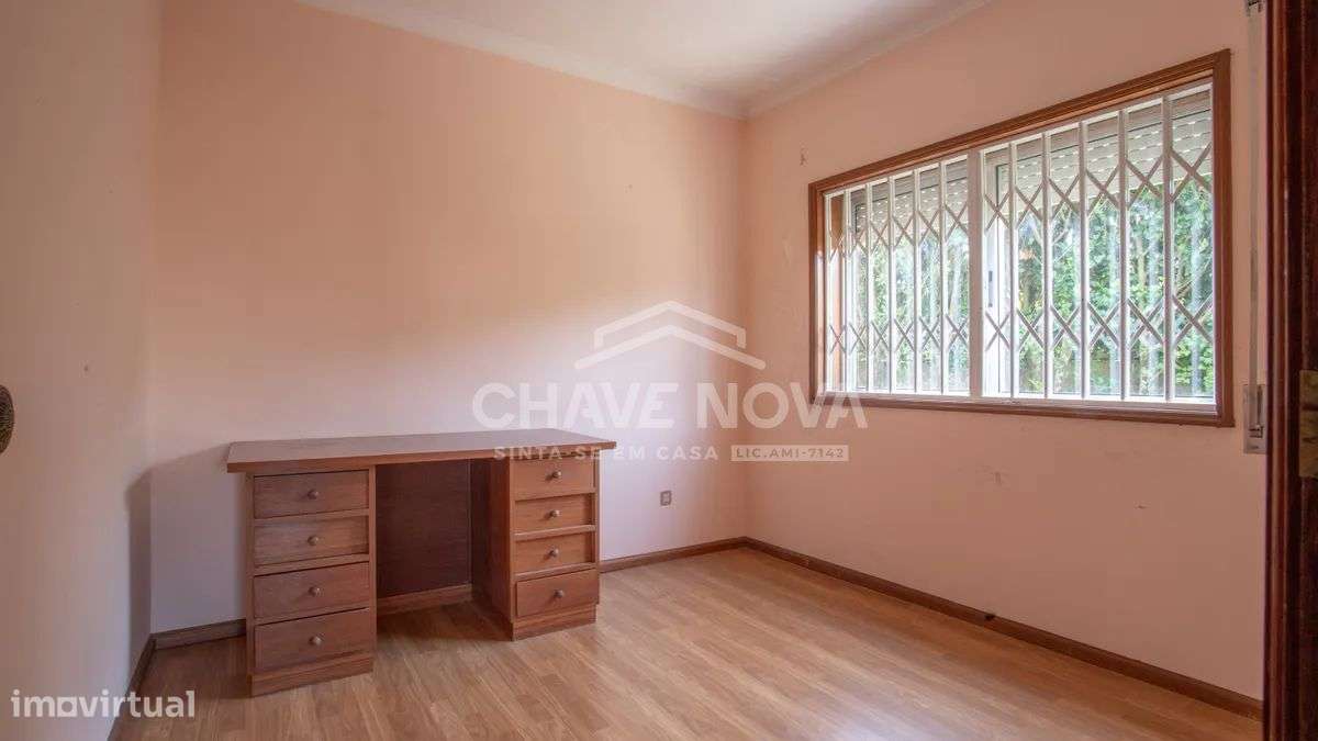 PS - Moradia T3, inserida num terreno com 1500m²-23