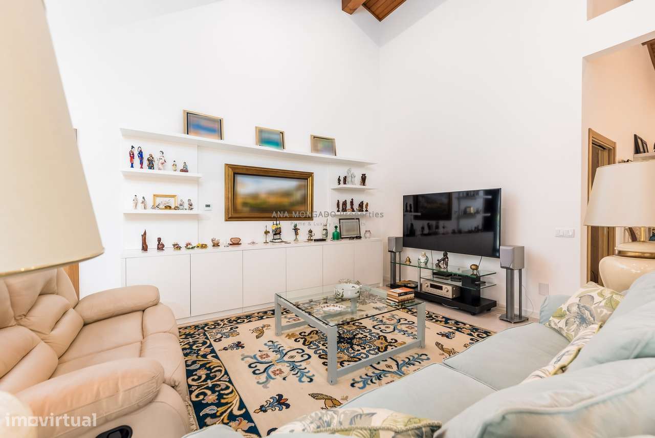 Moradia de Alto Padrão na Marinha Grande – Perto de Leiria e das Praia-13