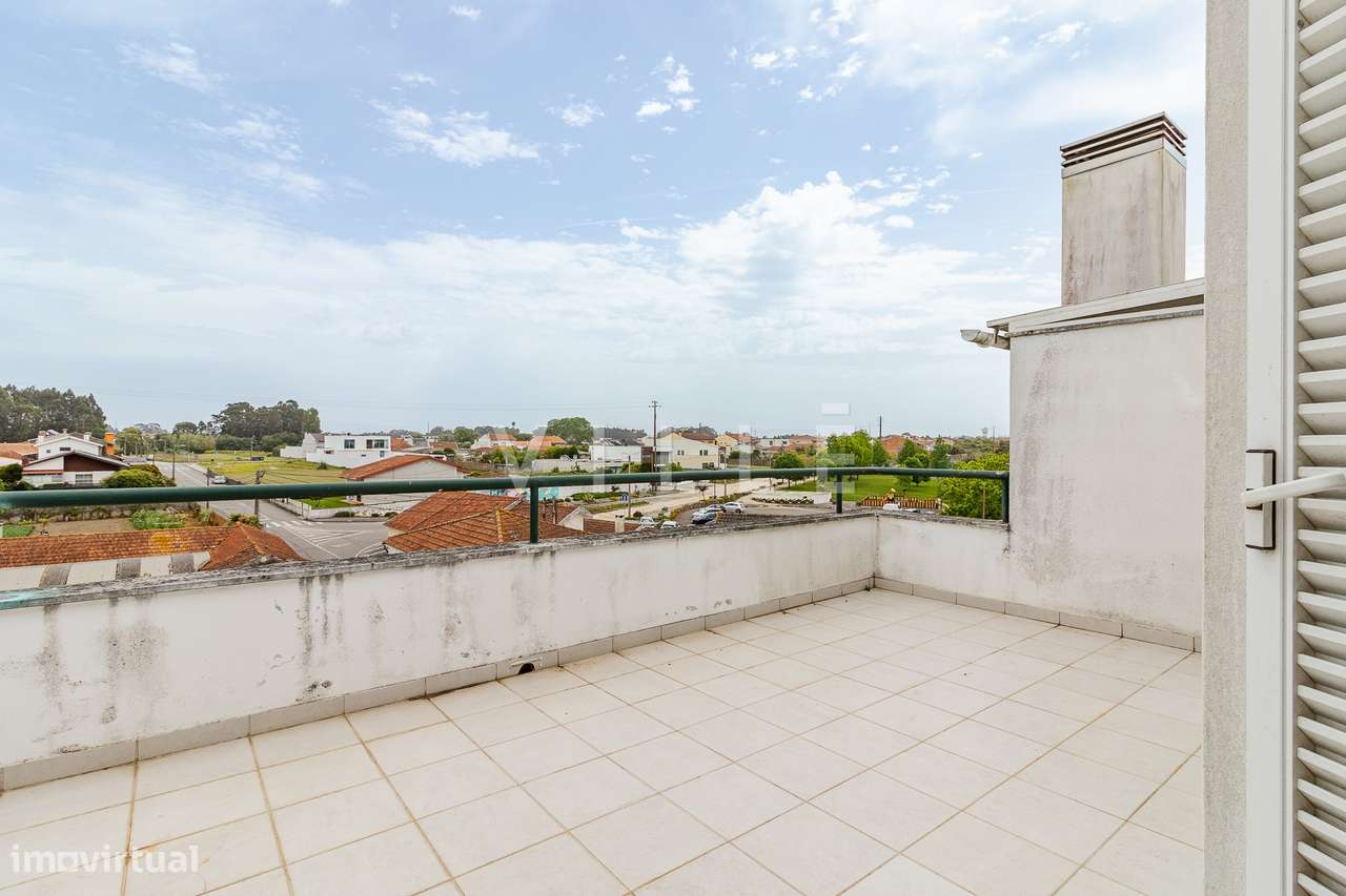 APT T2 Duplex em São Bernardo-32