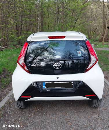 Toyota Aygo x-play - 4