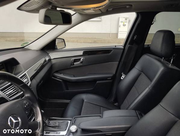 Mercedes-Benz Klasa E 200 BlueEFFICIENCY 7G-TRONIC Avantgarde - 19