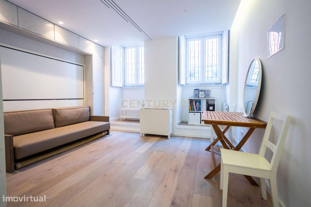 Apartamento T1+1 com logradouro a venda em Campo de Ourique!-0