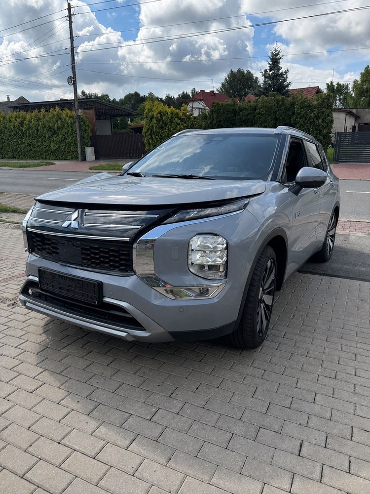 Mitsubishi Outlander IV (2021-) 2026