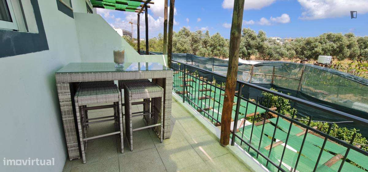 Apartamento com 1 quartos - localizado em Faro - Grande imagem: 1/10