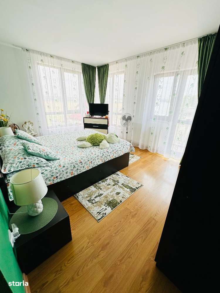 Casade vanzare Miroslava 1915 mp - Imagine principală: 5/12